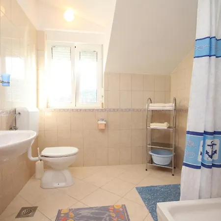 8478a Appartamento Kukljica